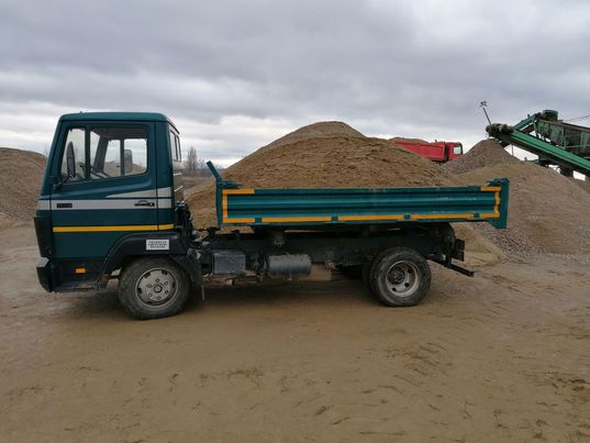 prevoz peska i sljunka nis